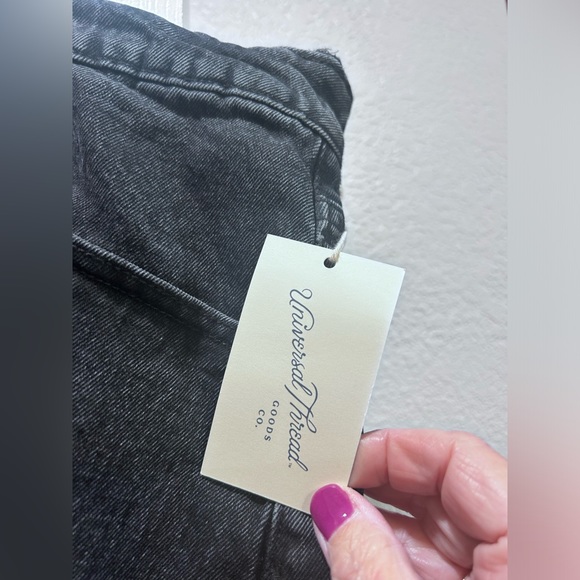 NWT Universal Threads Denim Plus Size Size Shorts - Picture 2 of 9